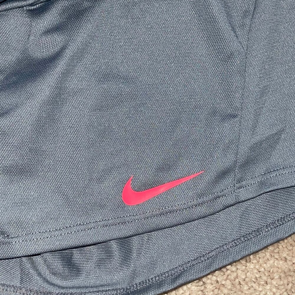 Nike Dri-Fit Women Short Activewear Athletic 30x15 Size Medium Grey Training Run - Picture 4 of 7